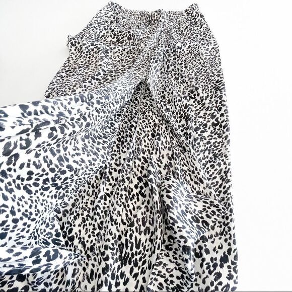 Zara // Animial print midi skirt // Size Medium // NWT - Picture 7 of 9